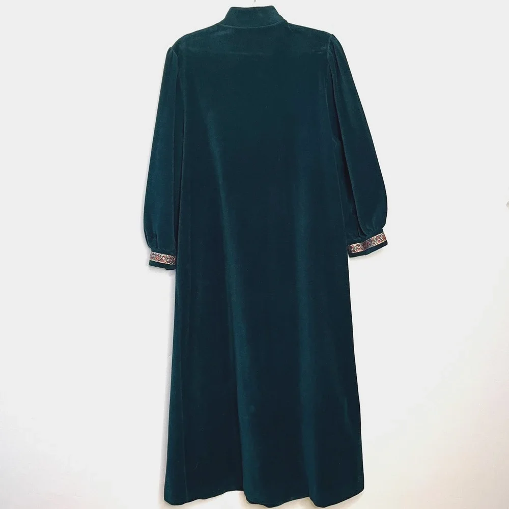 Vintage Vanity Fair Maxi Nightgown Size PL Green Velour Embroidered‎ House Dress
